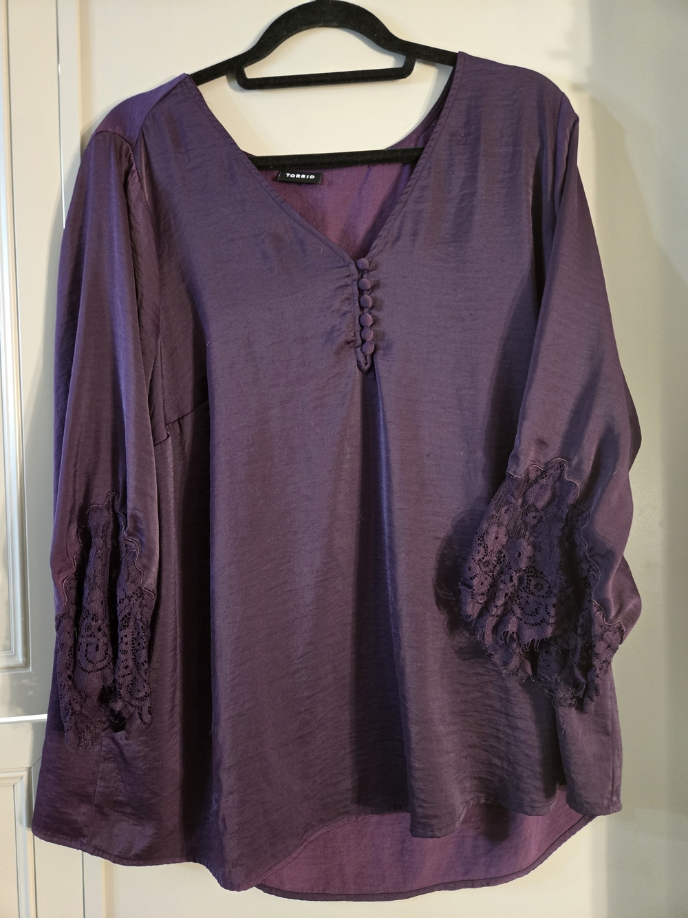 Torrid Purple V-Neck Lace Sleeve Tunic